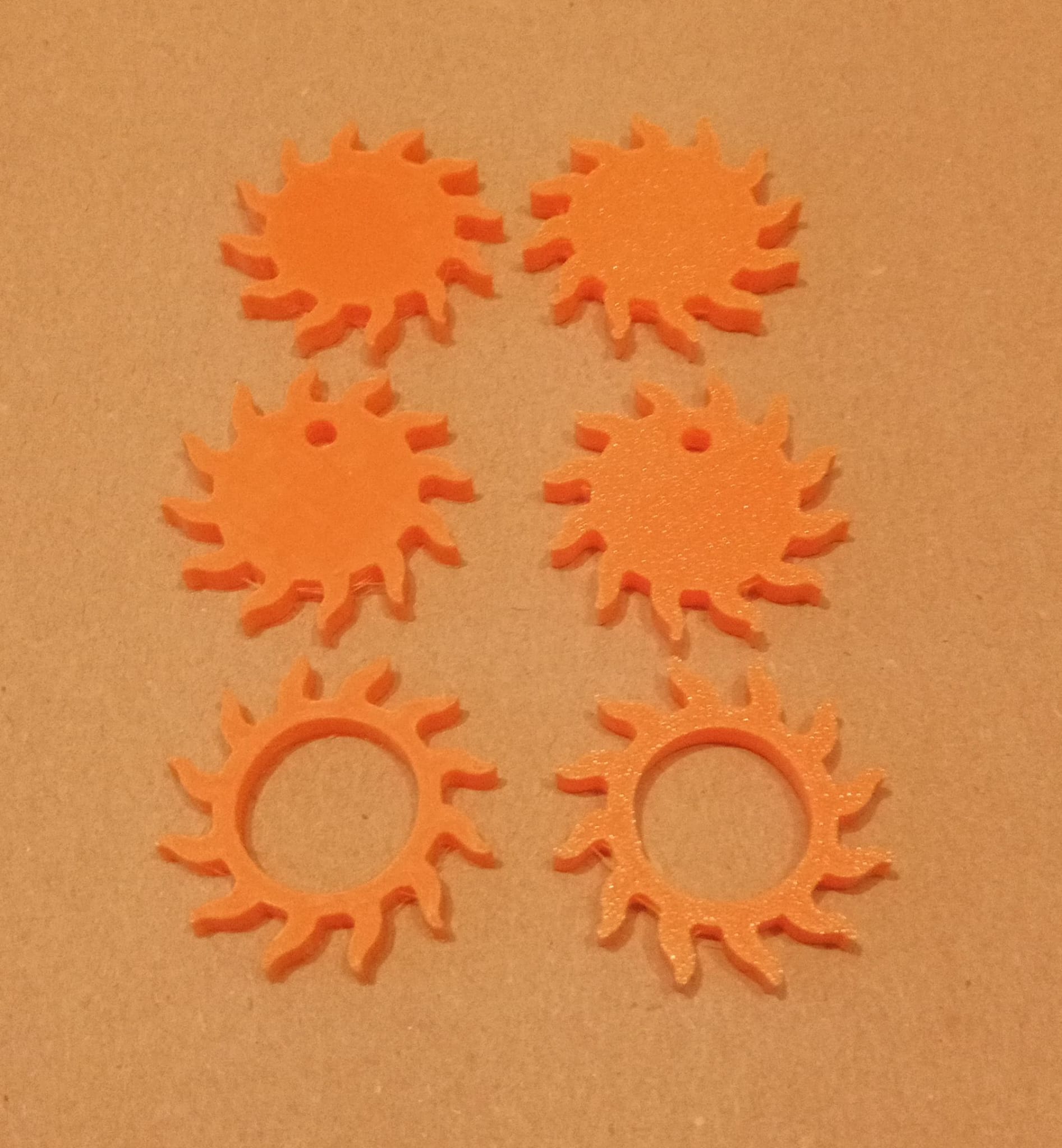 Flache 3D-Deko-Elemente – Herz, Halbmond, Stern & Sonne – Bild 3